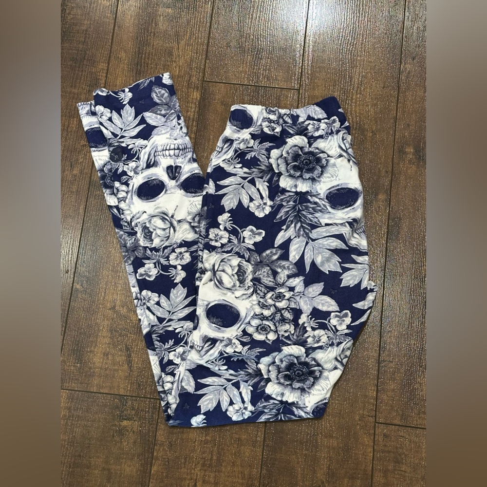 SweetLegs petite skull print
